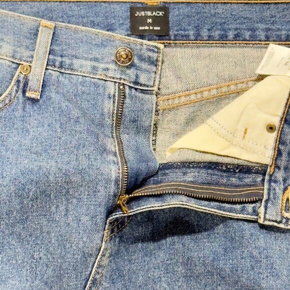 JUST BLACK Women’s Jean Shorts Denim Classic 5 Pocket Frayed Medium Wash Size M - Picture 6 of 11